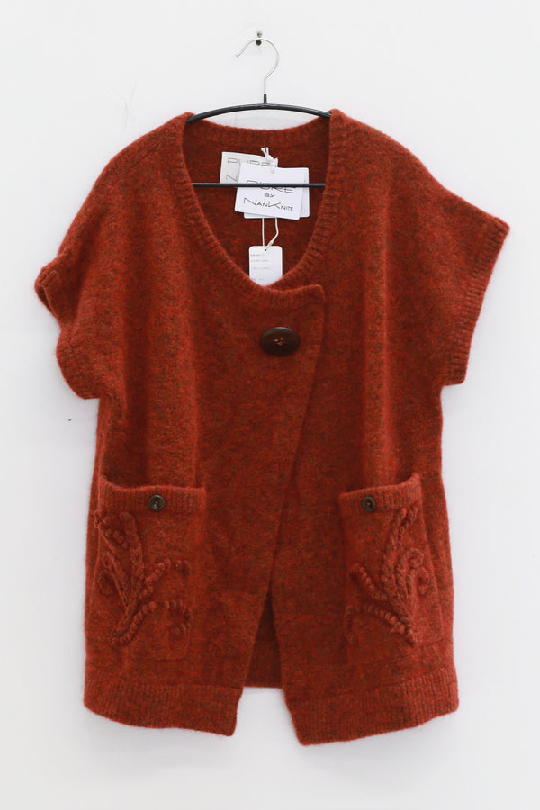 NAN KNITS 25 Autumn and Winter Three-dimensional Floral Slant-Brown Vest NAN-N25AWVE05BRO-ZONG Brown